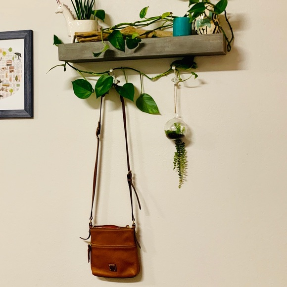 Dooney & Bourke Pebbled Leather Crossbody Purse - Picture 6 of 7